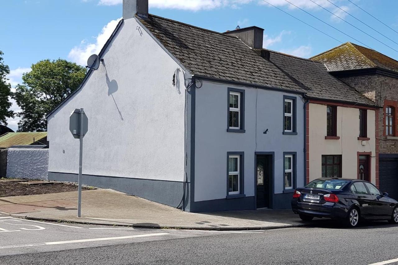 Villa Cosy Townhouse On The Hill In Ireland Banagher Exterior foto